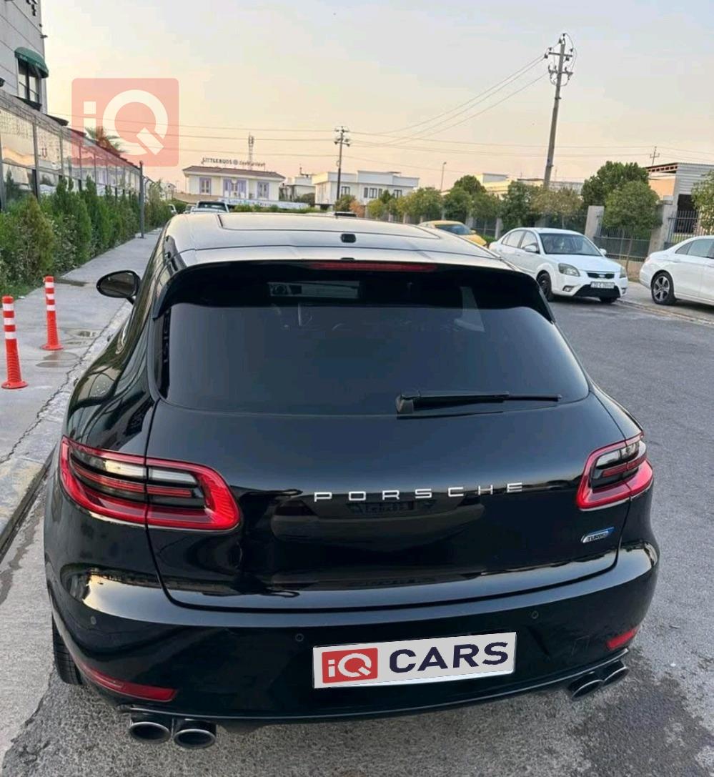 بورش ماكان